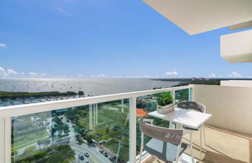 Ocean View Balcony steps from Restaurants, Peacock Park & Marina - Foto 1