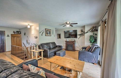 Waterfront Home with Fire Pit on Table Rock Lake - Foto 3