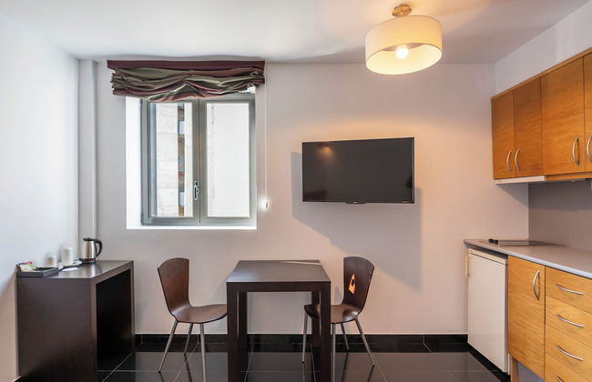 Hesperia Fira - Photo 22