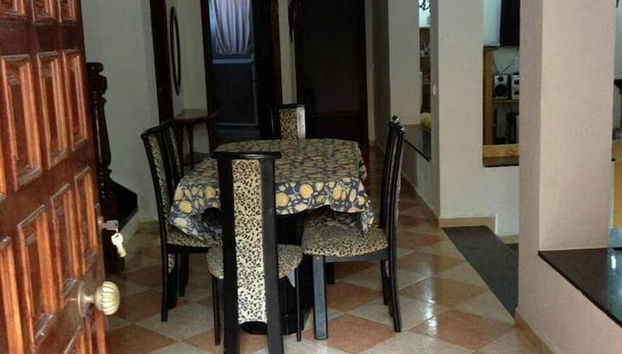 Villa Issam - Foto 2, Entrada interior