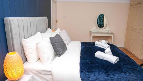 Large 4 Bedroom House Near Heathrow and M4 Free Parking - Foto 4