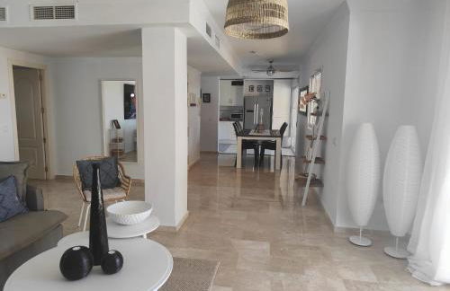 Center beach 2 beds Appartement Elviria - Photo 20