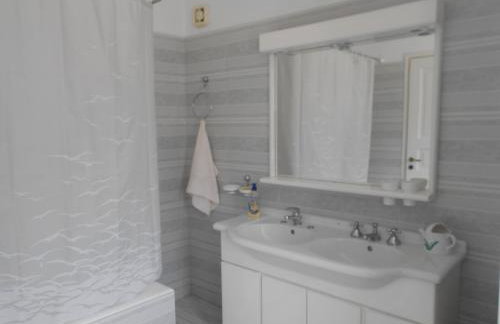 Villa Sis - Cycladic Sea View Luxury Home near Milos Beach & hiking trails 3, 4 & 5 - Photo 54