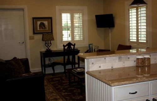 Peaceful Cottage on Farm in Idyllic Countryside near Fort Worth, Texas - Photo 12