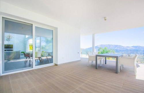 weforyou Exclusive Villa Mairena Private Pool BBQ & Views - Photo 42