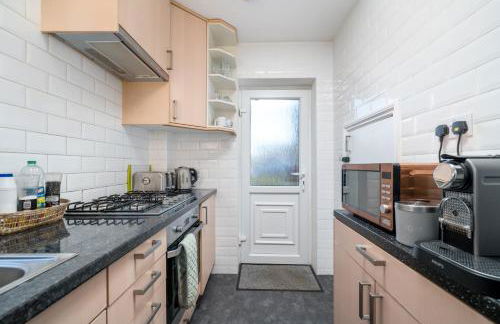 Madika Homes - Contractor Stays near Edgware Tube Station with Free Parking - Foto 16