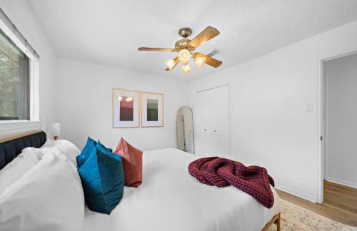 The Pines I Sleeps 12 I Private Pool I Patio & BBQ - Foto 41