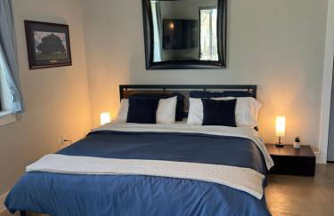 Upscale Modern Hill Country Home! Has it ALL! - Foto 55