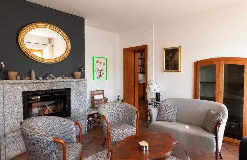 Historic villa with magnificent lake views - Foto 13