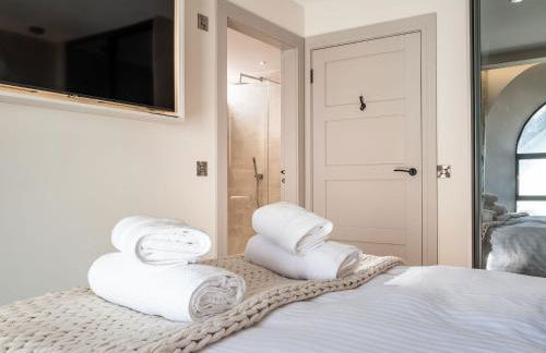 Arran Shores Luxury Shorefront Suite 1 - Photo 14