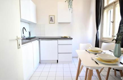 Wohnen am Main - gemütlicher Altbau, zentral - Foto 7