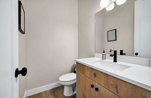 Luxury Lodge with Hot Tub, Theater and Pickleball Court - Foto 64