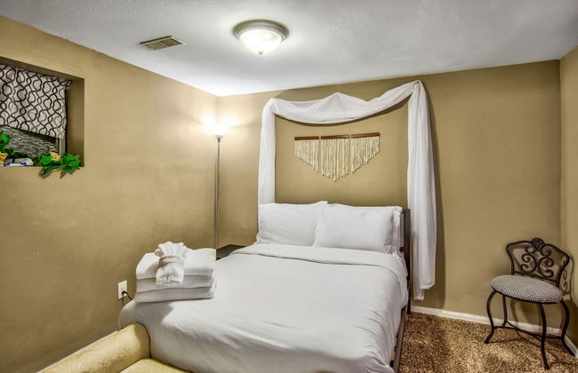 4 BR Country Home In Suburbs W/trails & Parks - Foto 11