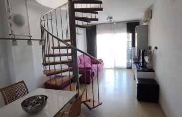 Precioso Duplex a orilla del mar y con piscina - Foto 2