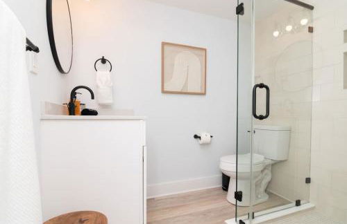 NEW 3BR-3BA Beach Block with Parking - Photo 16