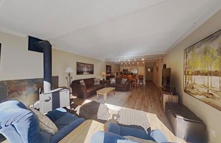 Spacious 3 Bed 3 Bath Condo with Pool - Foto 7