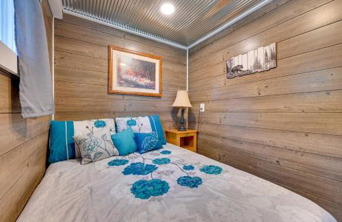 Cabin with Trail and Pond Access in Steamboat Rock! - Foto 9