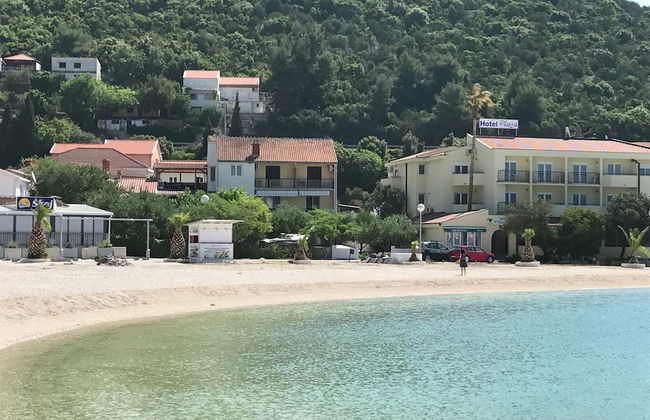 Spacious and Modern Apartment on the Beach in Klek - Foto 1