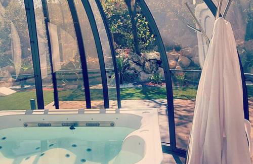 La Bonne Etoile Marseille ! Hébergement romantique ! Jacuzzi et Piscine chauffée - Foto 5