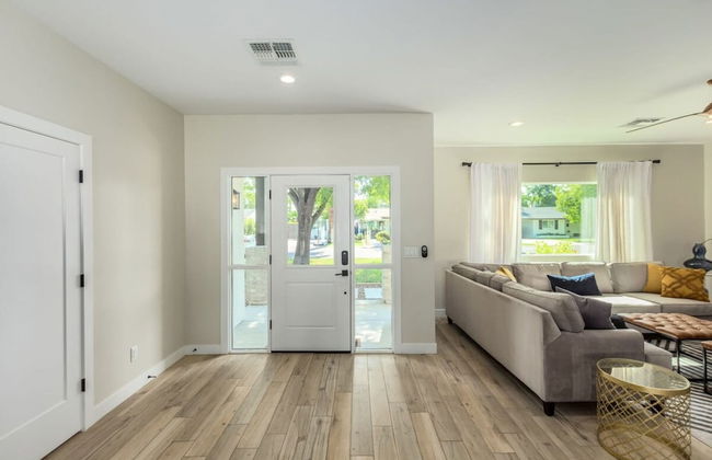 Modern Arcadia Estate Htd Pool Bikes Chef Kitchen - Foto 6