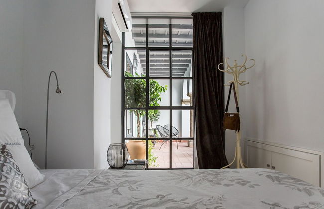 Apartamentos Los Patios de la Judería - Photo 34