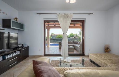 Villa Luna Tinjan, Pool and Wellness - Photo 7