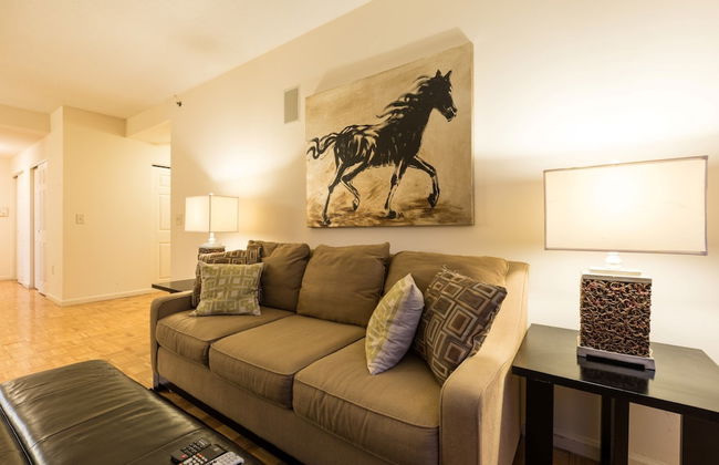 Bluebird Suites near Newport Center - Foto 23