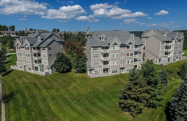 Seven Springs Stonegate 2 Bedroom Condo, Ski-In/Out, Sleeps 8! by RedAwning - Foto 22