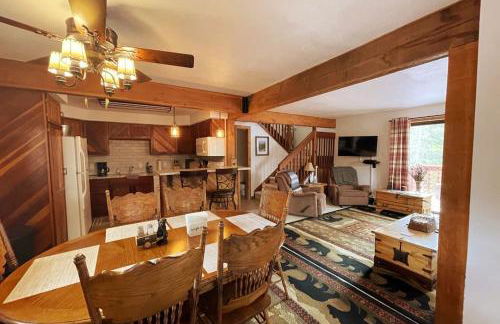 Shady Pines- Cozy Mountain Retreat - Foto 7