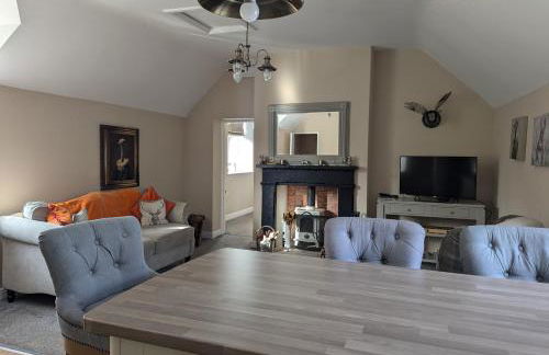 The Courtyard Apartment at Cefn Tilla Court, Usk - Foto 2