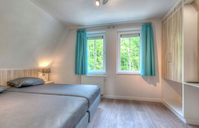 Luxurious, Stately Villa With Washing Machine, on a Holiday Park, Beach at 1 km - Photo 4