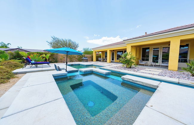 Luxurious 5BR Resort Style Home w/ Pool & Spa - Foto 46