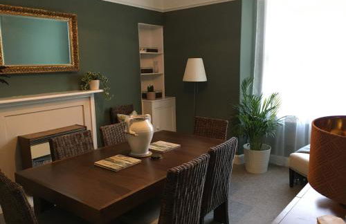 Elegant well appointed maisonette 105m2 - Foto 11