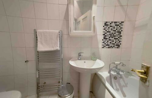 Modern 2-Bed Apartment Paddington Stay Sleeps 5 - Foto 8