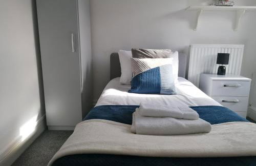 Chester 4 Bedroom House, Contractors & Leisure by Rework Accommodation - Photo 48