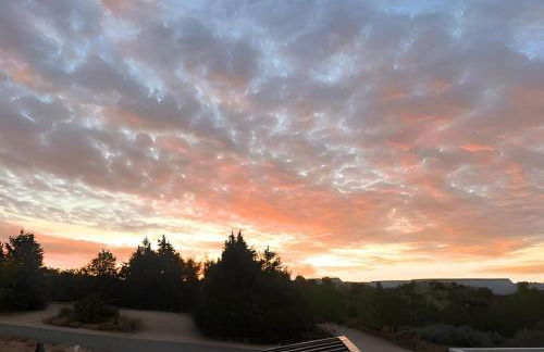 Modern Red Cliff Home with Private Pool - Foto 24