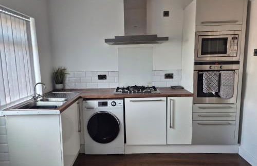 Entire House - Cheshire Oaks/Ellesmere Port - Foto 11