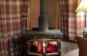 Shady Pines- Cozy Mountain Retreat - Foto 13