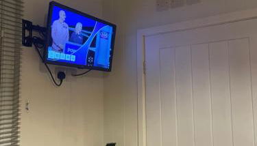 Pwllglas Bach - Spacious Cabin - Photo 2