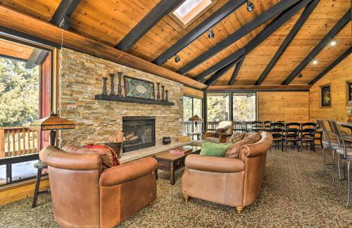 Cozy Grand Woodland Cabin with Mountain Views - Foto 5