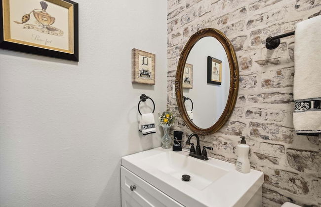 Patty's Place - Photo 9