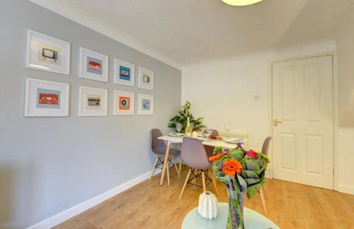 Modern 2 Bed House Sleeps 6 Southam Town Centre - Inspire Homes Ltd - Foto 6