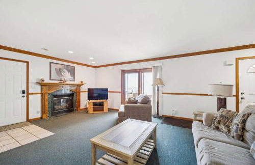 Spacious 4BR Lakefront Cottage - Perfect for Groups - Foto 4