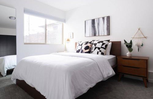 Designer Urban Retreat w Rooftop Deck & Fireplace - Foto 6