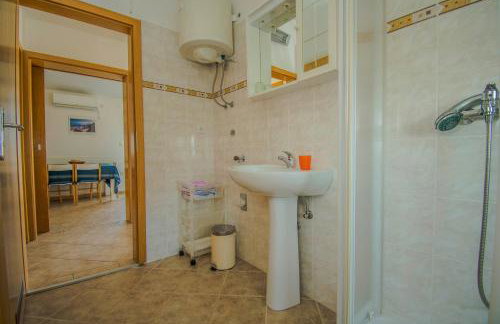 Apartment Gianni only 70m from the sea, island Pag - Foto 22