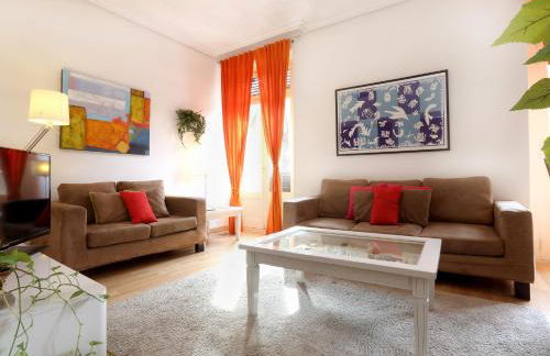 Reino de Valencia Apartments - Photo 5