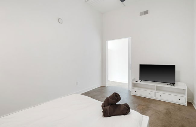 Ballpark Luxury Loft Steps from Arch - Photo 5