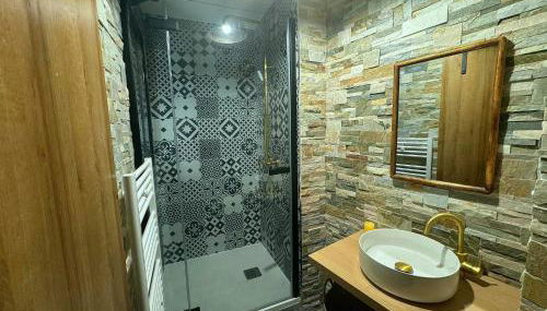 L'Evasion Scandinave, SPA XXL, Écran cinéma, Lit king size, day use, 10 min centre - Foto 4, Shower