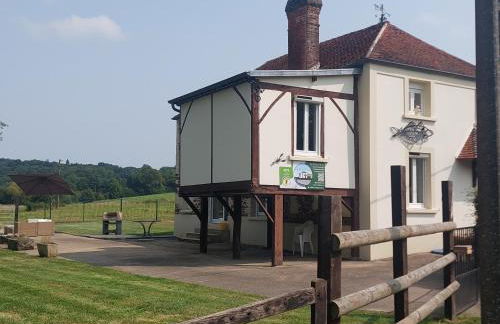 Gîte familial au bord de l'Orne, au pied du château de Mesnil-Glaise - Foto 6