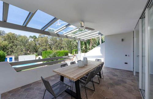 Luxury 5-Bedroom Townhouse in Puente Romano - Foto 16